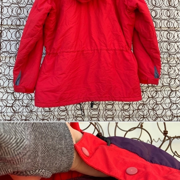 Vintage 1990's Patagonia red puffer parka jacket. - Picture 9 of 10
